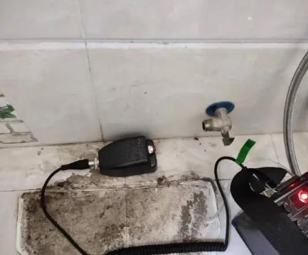 岳池屋顶漏水维修公司分享下卫生间漏水的危害及解决方法